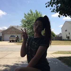 Meet your Posher, Lacy